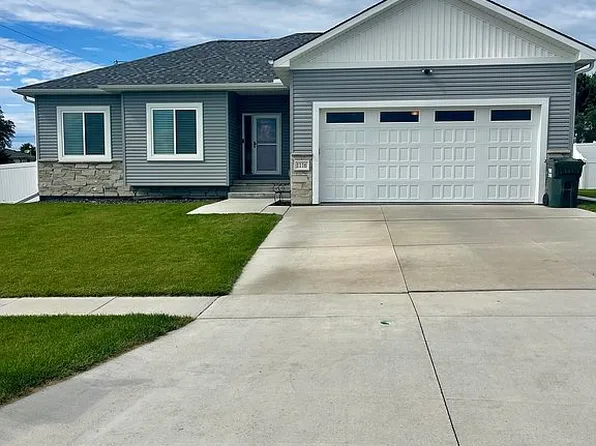 1116 E Meadow Ridge Rd, Norfolk, NE 68701
