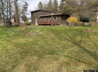 140 S Main St, Castleton On Hudson, NY 12033