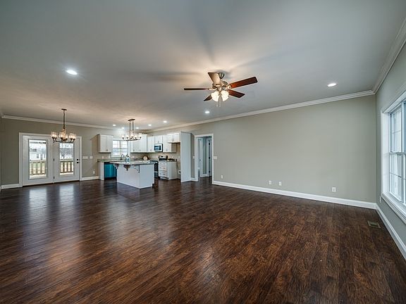 4th image of 1500 Eagle Landing Dr