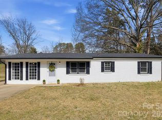 504 Bridges Dr, Kings Mountain, NC 28086