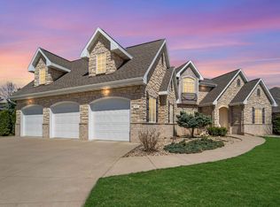 310 E Clearwater Dr, Appleton, WI 54913