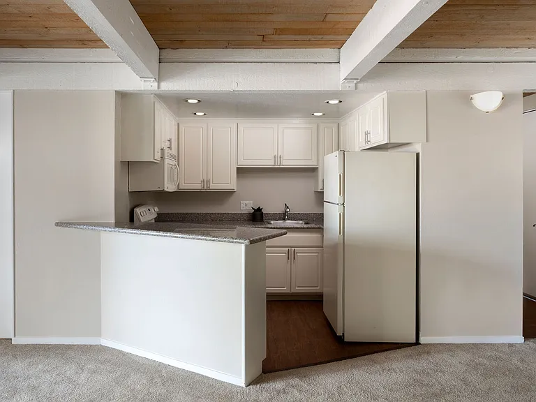 Crystal Springs Terrace — Photo 23