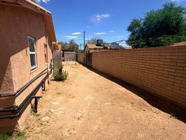 3619 S Clark Ave — Photo 16