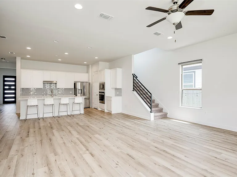 9813 Evening Canopy Dr — Photo 9