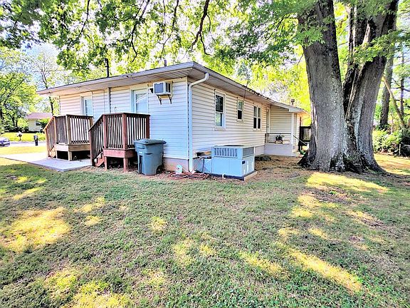2nd image of 4321 Arlington Ct NW