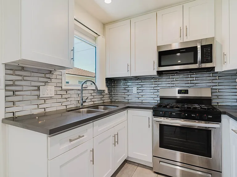1700 N Fairview St #1708 — Photo 11