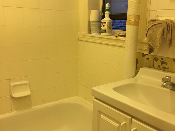2nd image of 2106 Regent Pl APT B4