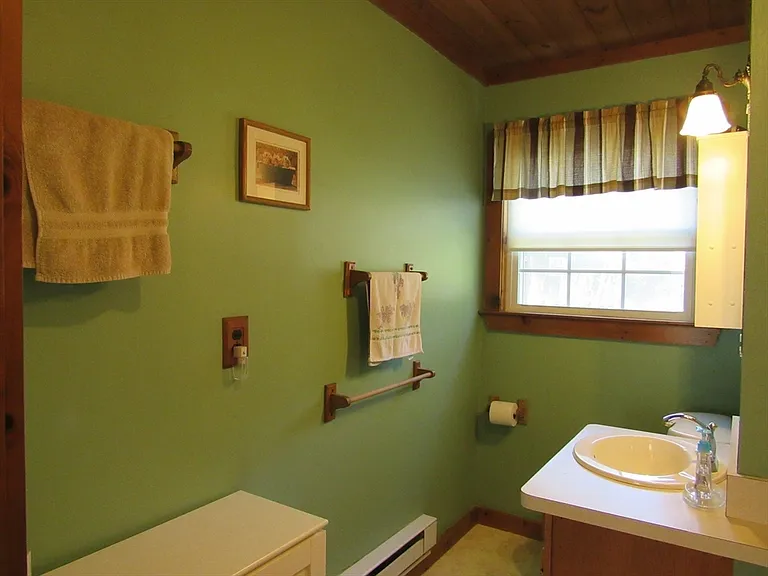 22 Birch St — Photo 15