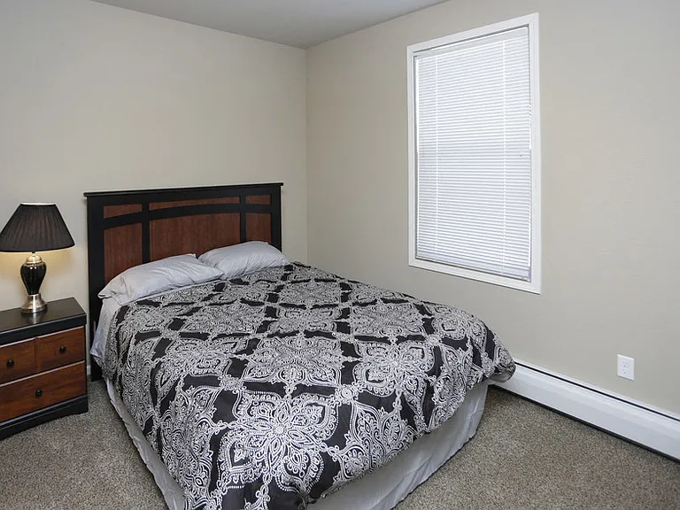 Brookledge Apartments — Photo 38