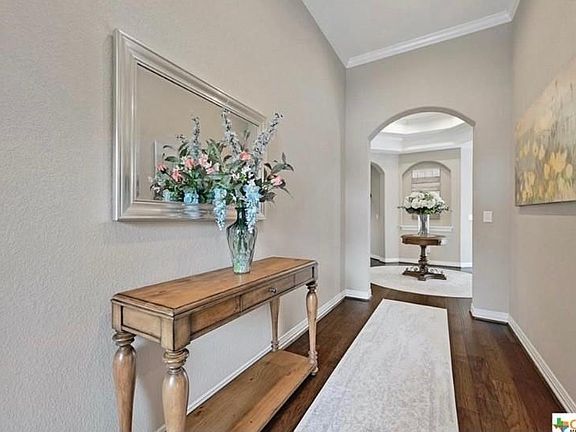 5th image of 927 Vista Gardens Dr