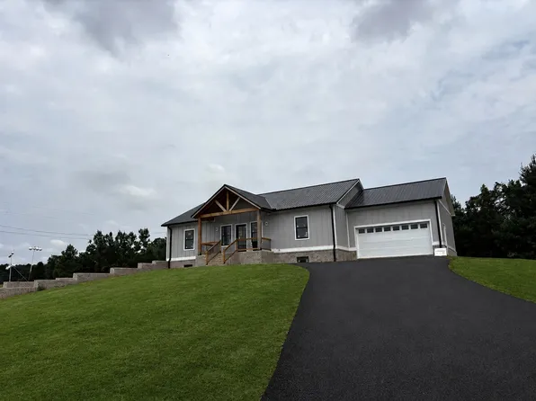 388 Buddy Rd, Burns, TN 37029