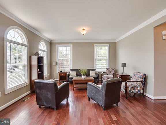 3rd image of 11 Mount Ararat Ln
