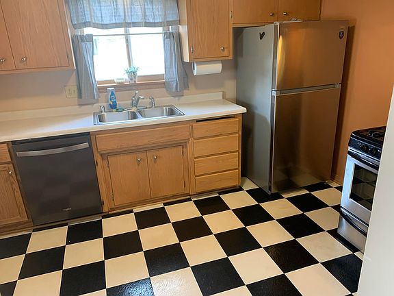 5th image of 3412 S 84th St #A