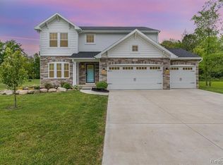 7302 Geraldine Cir, Swartz Creek, MI 48473