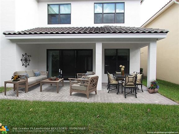 PATIO YARD