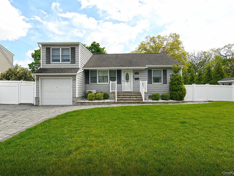 1st image of 871 Pineneck Road
