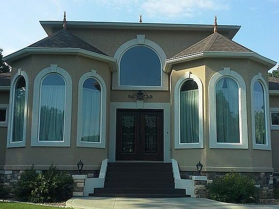 2nd image of 104 Northwoods Dr