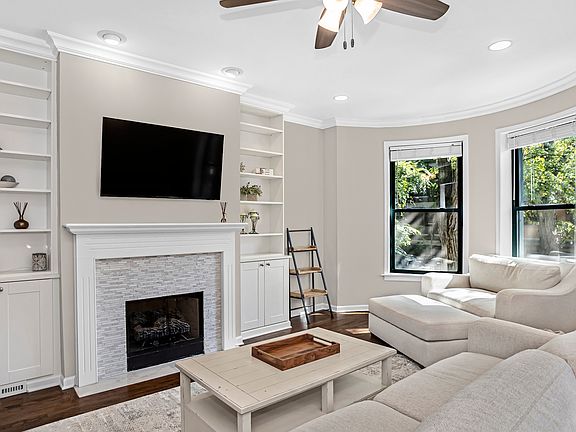 2nd image of 846 W Bradley Pl #1