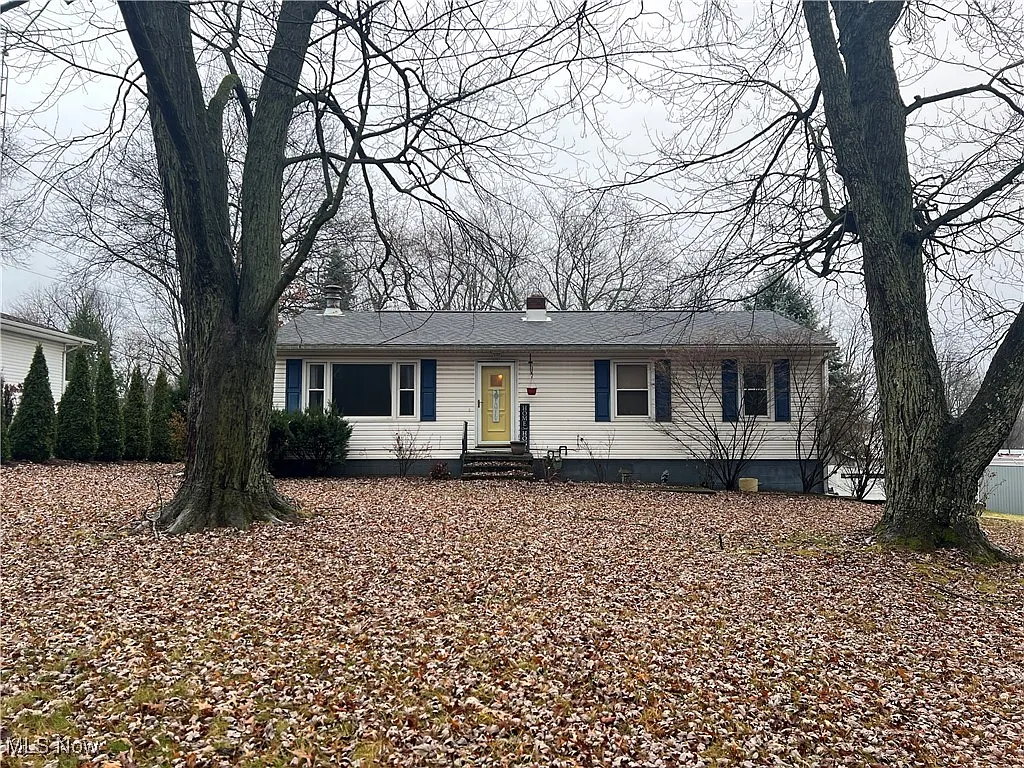 1352 Miller Ave photo 1