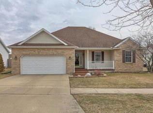 1604 Greenridge Dr, Urbana, IL 61802