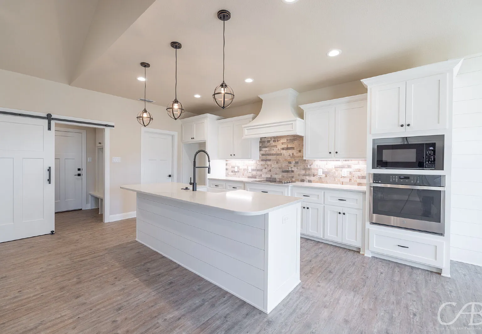 3 bed, 2.0 bath, $2,650 — Photo 3