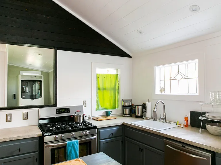 1808 Miriam Ave — Photo 11