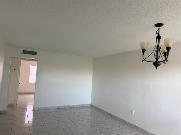 6575 W 4th Ave APT 310, Hialeah, FL 33012