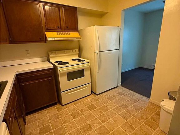 5th image of 190 Grandview Apts Rd