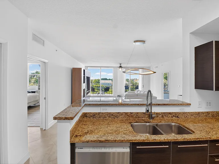 550 Okeechobee Blvd #423 — Photo 20