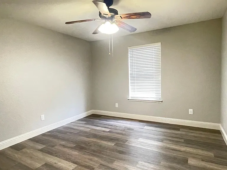 2217 Roman Ct — Photo 13