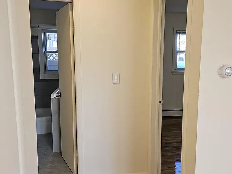200 Main St #14 — Photo 10