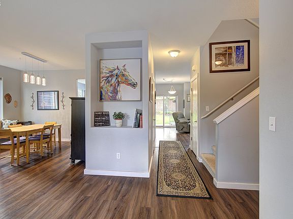4th image of 3507 NE 95th Way