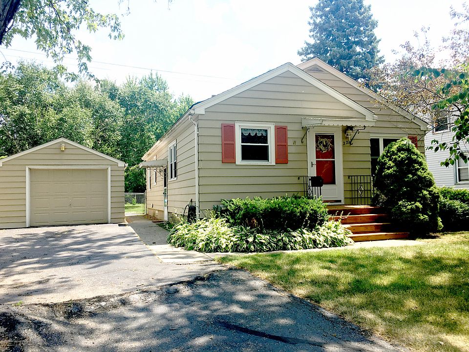 1st image of 222 Harriet Ave