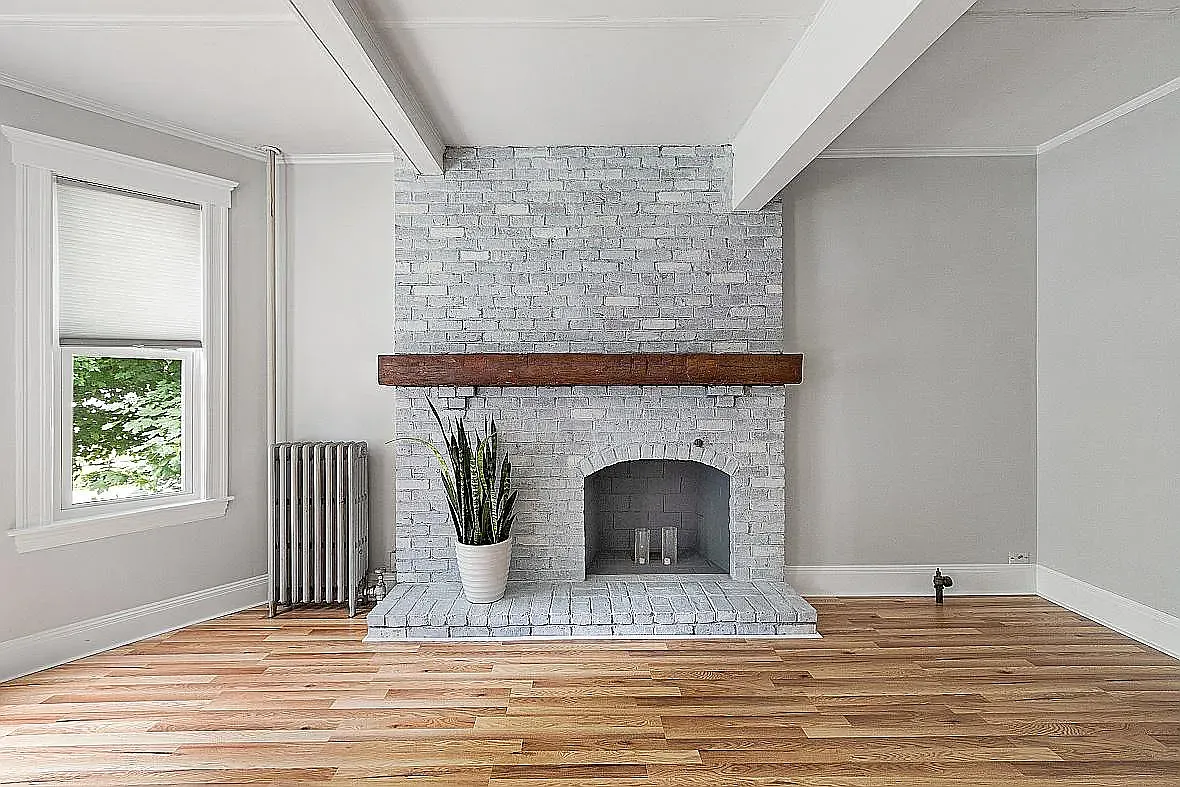 2 bed, 1000 sqft, $2,300 — Photo 3
