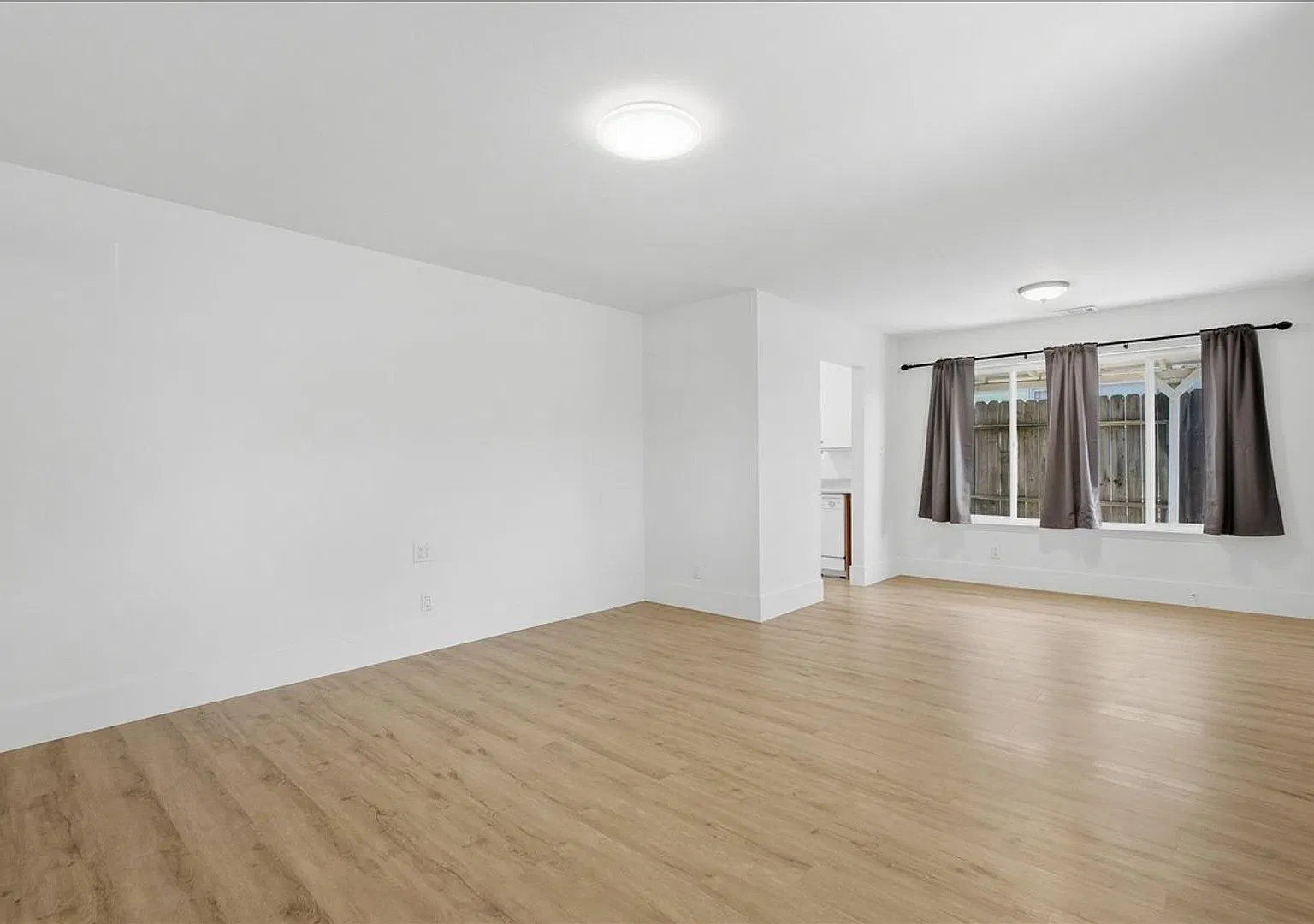 4337 Turnsworth Ct — Photo 3