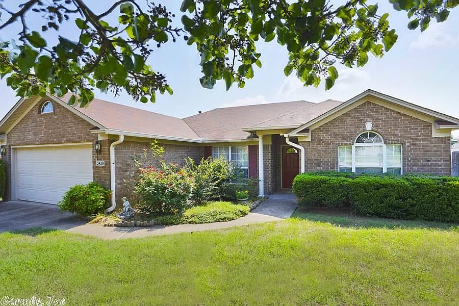 1st image of 3420 Forest Dr