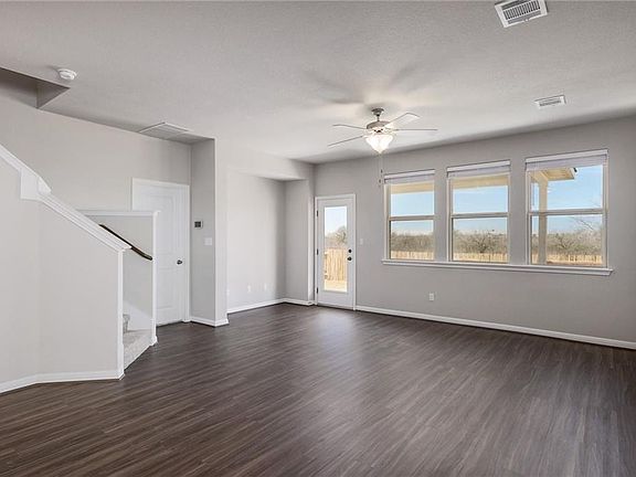 4th image of 19020 Elk Horn Dr