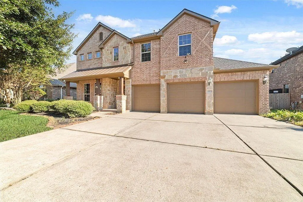 4 bed, 3.5 bath, 3059 sqft, $3,000 — Photo 1