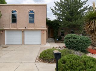 5512 Chelwood Park Blvd NE, Albuquerque, NM 87111