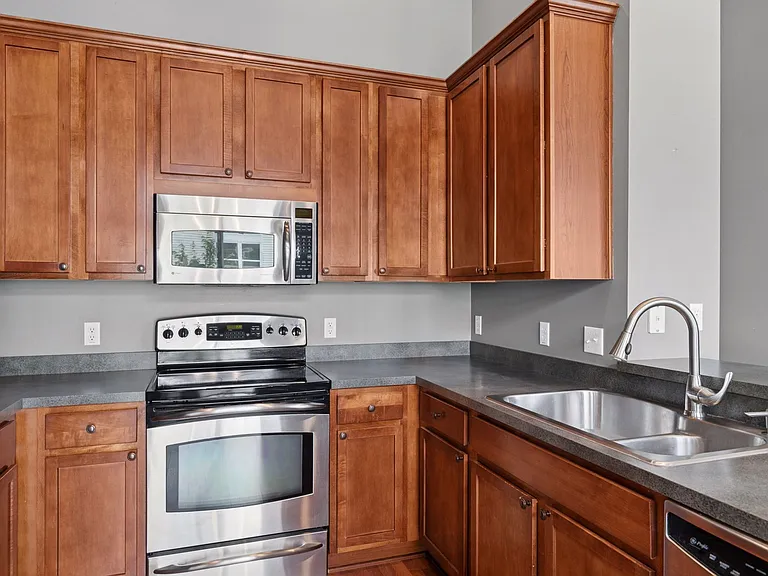15424 Foster Dr N — Photo 13