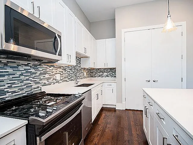 4601 N. Ravenswood Ave. — Photo 16