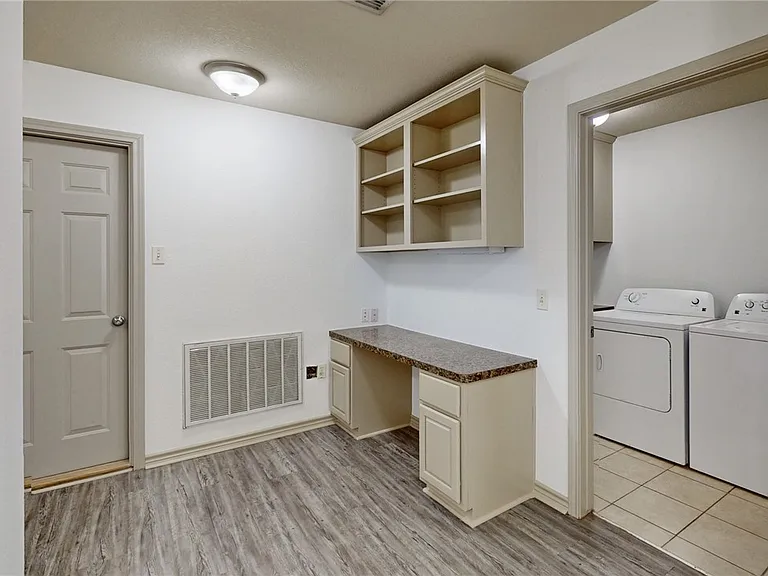 2212 Brougham Pl — Photo 19