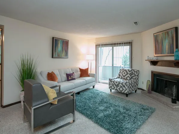 1114 Fremont St #Qkkrksqgm, Manhattan, KS 66502