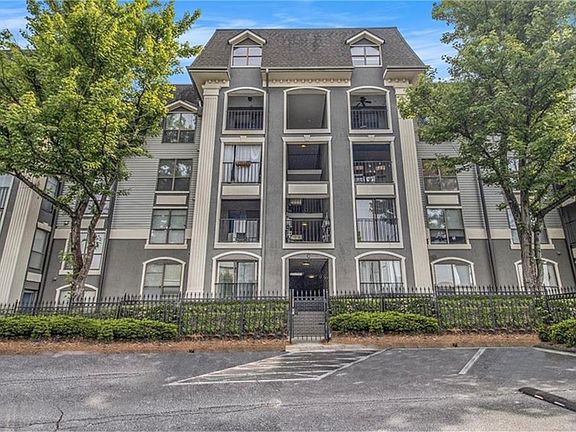 3rd image of 2657 Lenox Rd NE #C38