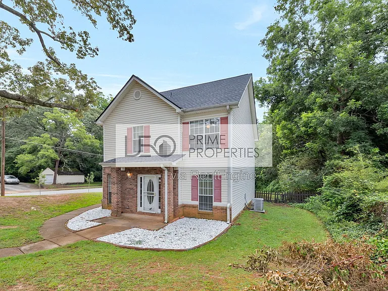 1072 Victory Dr SW — Photo 2