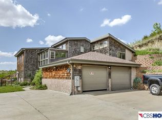 1200 Walnut St, Crescent, IA 51526