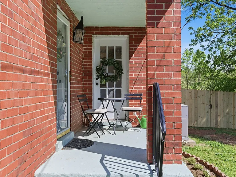 926 Idlewild Dr — Photo 24