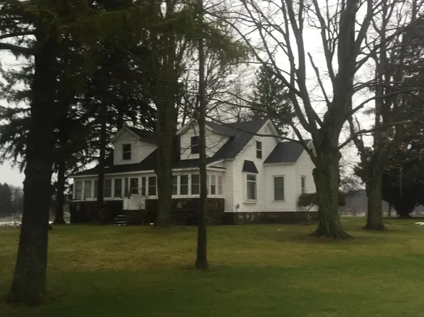 6312 N Chester Rd, Charlotte, MI 48813