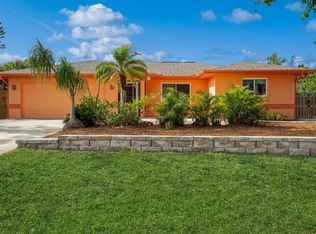 413 Blackburn Rd, Nokomis, FL 34275