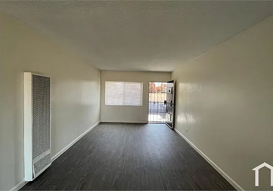 650 Florence St #6 — Photo 8